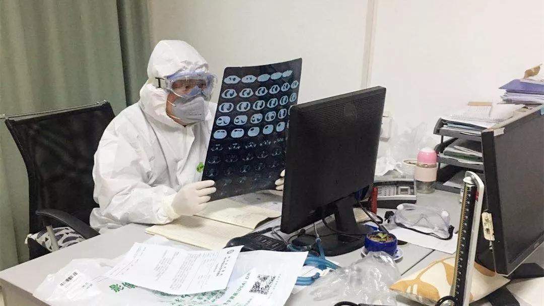 七一二所門診部負(fù)責(zé)人、后勤服務(wù)中心副主任李浩